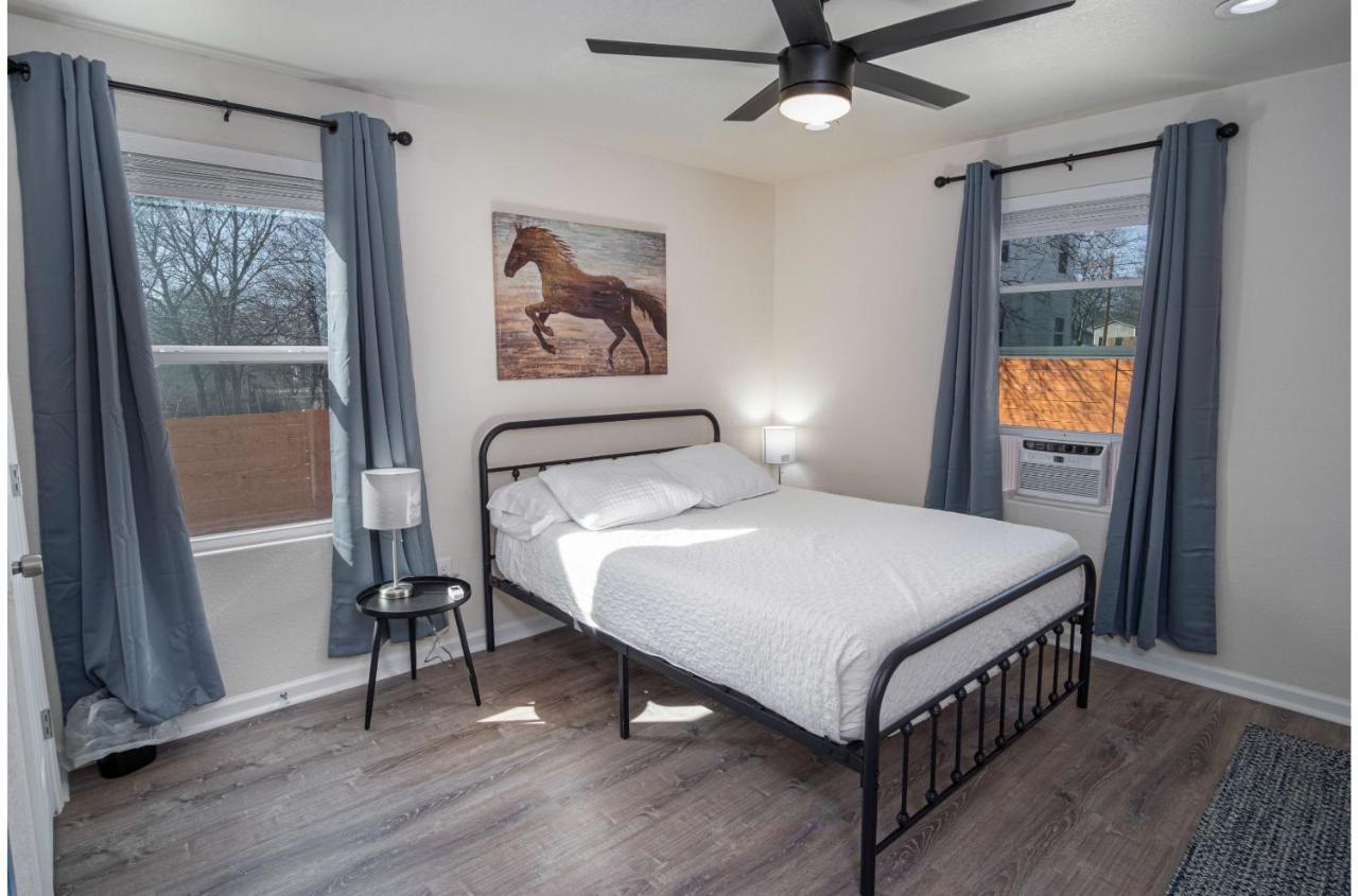 Adorable 2Br Guesthouse Close To Riverwalk And Dt San Antonio Kamer foto