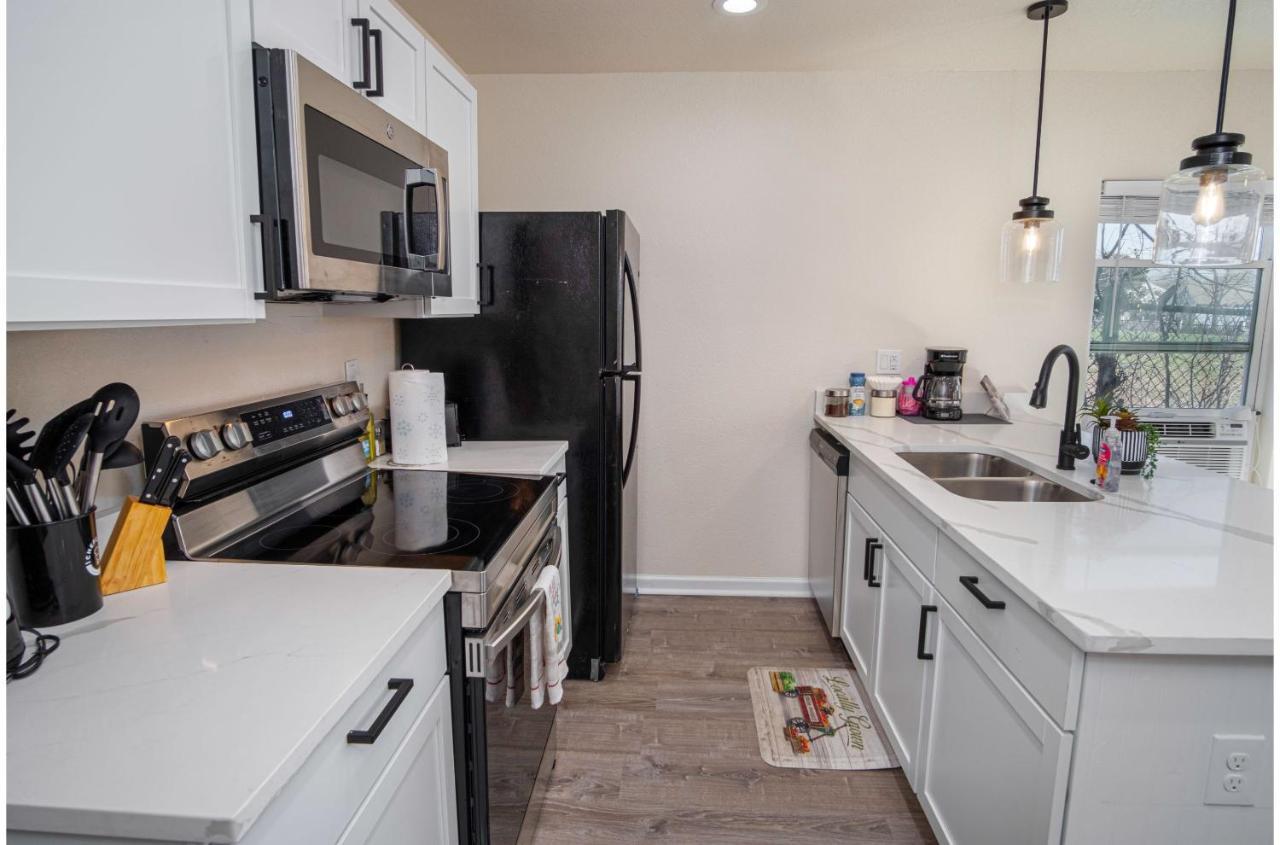 Adorable 2Br Guesthouse Close To Riverwalk And Dt San Antonio Kamer foto